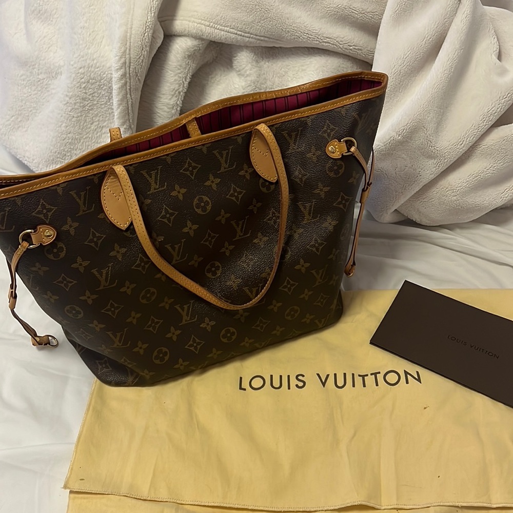 Louis Vuitton Neverfull MM in Peony Monogram